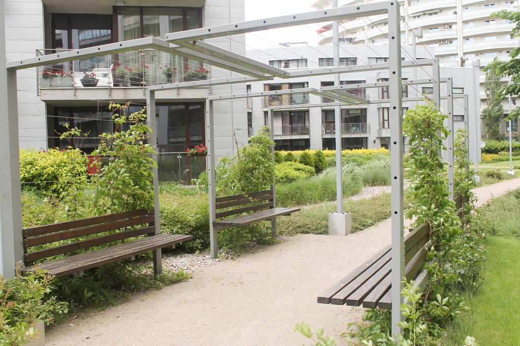 华沙公寓 外观 照片